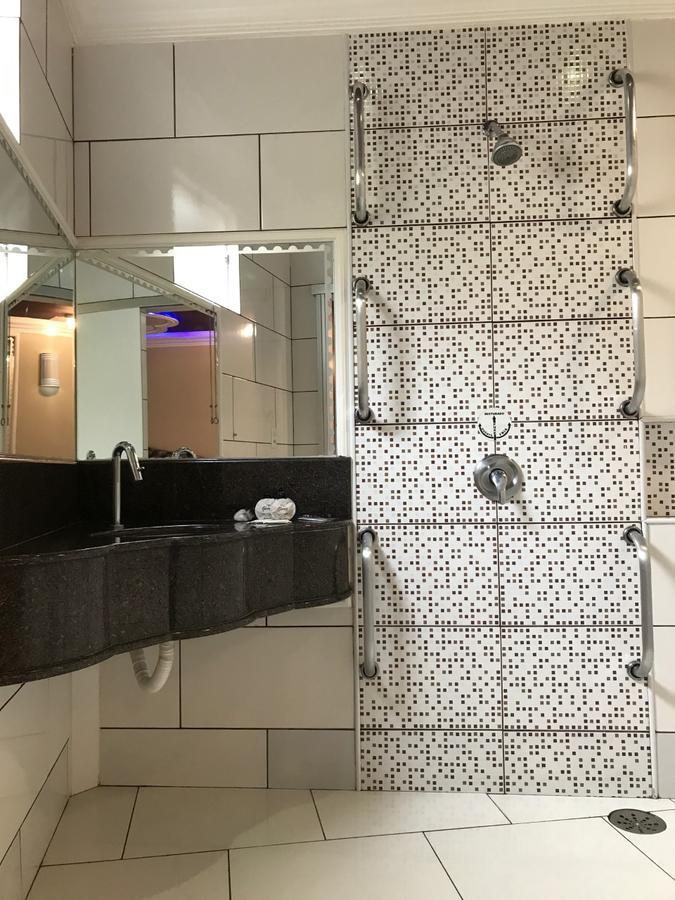 Genus Motel (Adults Only) Uberaba Bagian luar foto